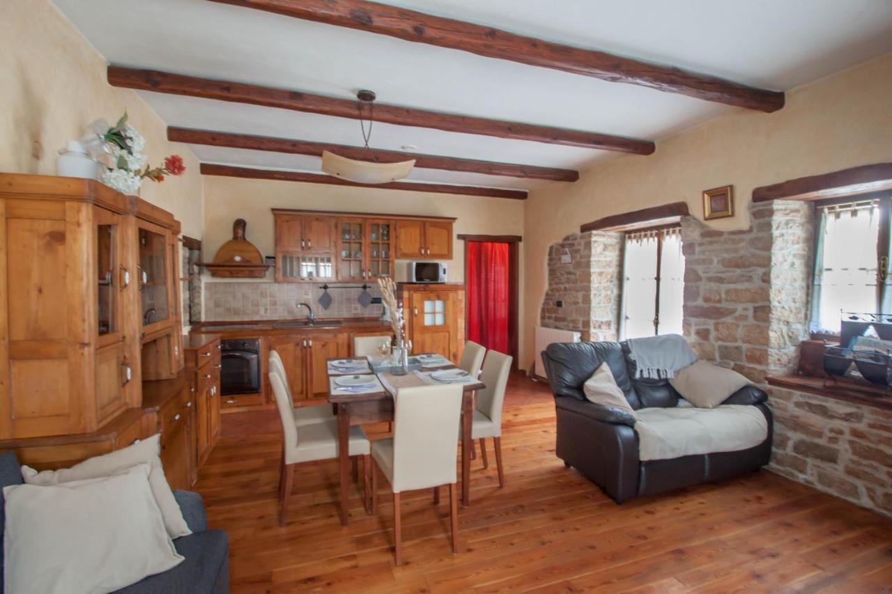 Stara Kuca Apartman Heki Kültér fotó