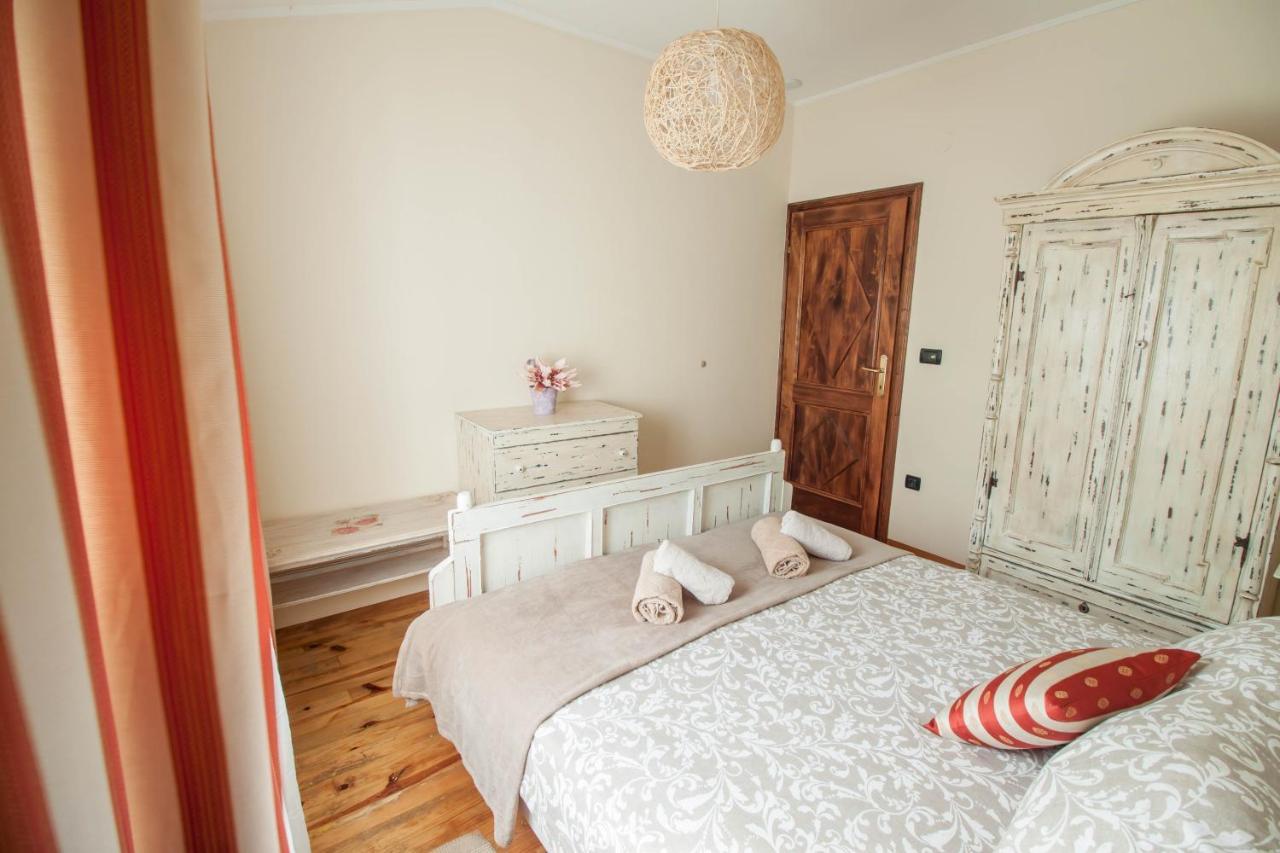 Stara Kuca Apartman Heki Kültér fotó